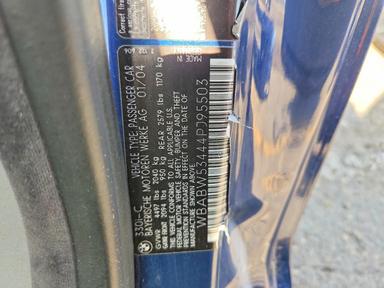 Vue de 2004 BMW 330 CI, angle 12