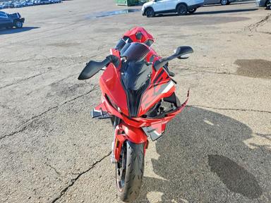 2024 BMW S 1000 RR view, angle 2