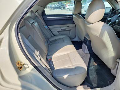 Vue de 2006 CHRYSLER 300 TOURING, angle 10