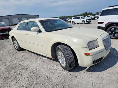 Vue de 2006 CHRYSLER 300 TOURING, angle 4