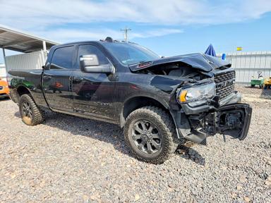2023 RAM 3500 BIG HORN view, angle 4