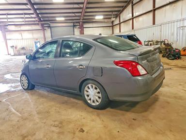 Vue de 2019 NISSAN VERSA SV, angle 2