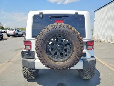منظر 2013 JEEP WRANGLER UNLIMITED SAHARA، زاوية 6
