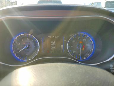 Vue de 2021 CHRYSLER VOYAGER LXI, angle 9