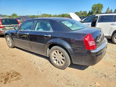 Vue de 2005 CHRYSLER 300C, angle 2