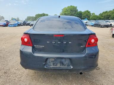منظر 2013 DODGE AVENGER SXT، زاوية 6