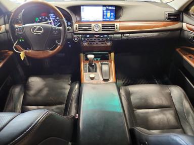 Vista de 2013 LEXUS LS 460L, ángulo 8