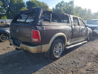 منظر 2015 RAM 1500 LONGHORN، زاوية 3
