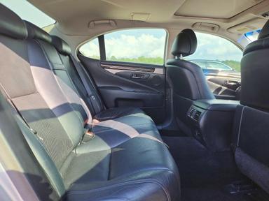 منظر 2013 LEXUS LS 460، زاوية 10