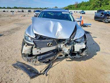 منظر 2013 LEXUS LS 460، زاوية 5