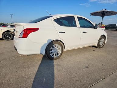 Вид 2018 NISSAN VERSA S PLUS, угол 3