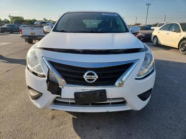 Вид 2018 NISSAN VERSA S PLUS, угол 5