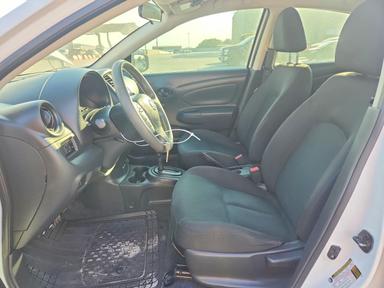 Вид 2018 NISSAN VERSA S PLUS, угол 7