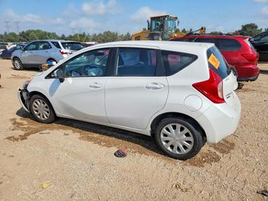Vue de 2015 NISSAN VERSA NOTE SV, angle 2