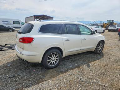Vue de 2014 BUICK ENCLAVE, angle 3
