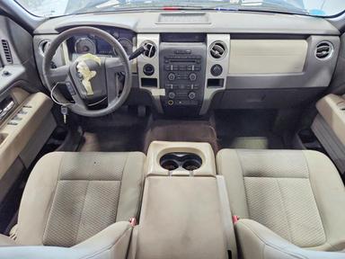 Vista de 2009 FORD F150 SUPERCREW, ángulo 8