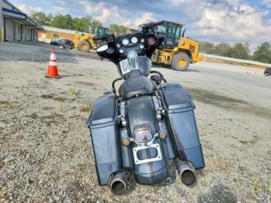 Вид 2009 HARLEY-DAVIDSON FLHX, угол 4