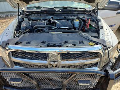 Vista de 2014 RAM 2500 ST, ángulo 12