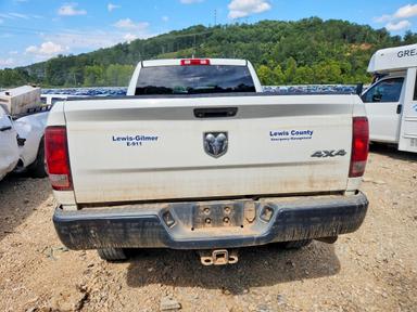 Vista de 2014 RAM 2500 ST, ángulo 6