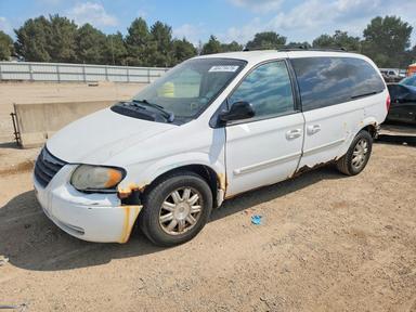 Vista de 2006 CHRYSLER TOWN &amp; COUNTRY TOURING, ángulo 1