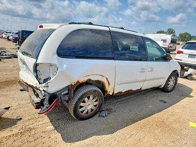 Vista de 2006 CHRYSLER TOWN &amp; COUNTRY TOURING, ángulo 3