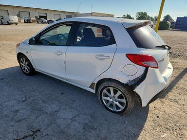 منظر 2011 MAZDA MAZDA2، زاوية 2