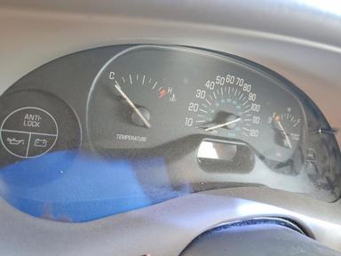 2001 BUICK CENTURY LIMITED view, angle 9