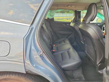 منظر 2022 VOLVO XC60 B5 MOMENTUM، زاوية 10