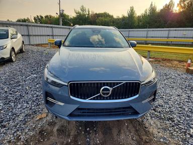منظر 2022 VOLVO XC60 B5 MOMENTUM، زاوية 5