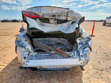 Vista de 2024 TOYOTA CAMRY LE, ángulo 6