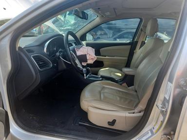 Вид 2012 CHRYSLER 200 LIMITED, угол 7