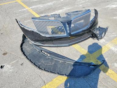 Vue de 2013 LINCOLN MKT, angle 13