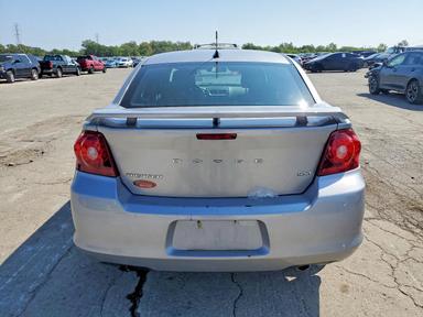 منظر 2013 DODGE AVENGER SXT، زاوية 6