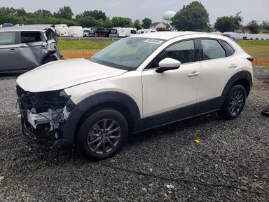 منظر 2024 MAZDA CX-30، زاوية 1