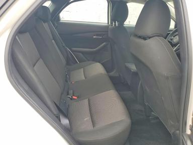 منظر 2024 MAZDA CX-30، زاوية 11