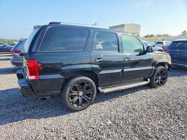 منظر 2004 CADILLAC ESCALADE LUXURY، زاوية 3