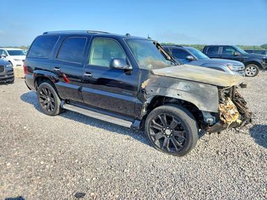 منظر 2004 CADILLAC ESCALADE LUXURY، زاوية 4