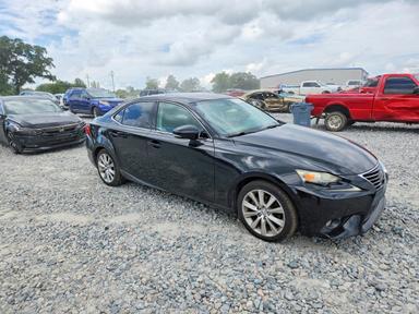 Vue de 2014 LEXUS IS 250, angle 4