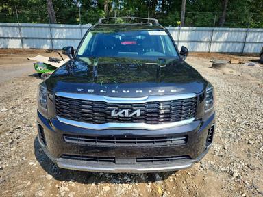 Vue de 2022 KIA TELLURIDE EX, angle 5