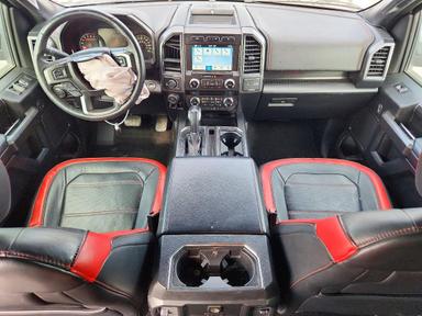 Vista de 2018 FORD F150 SUPERCREW, ángulo 8