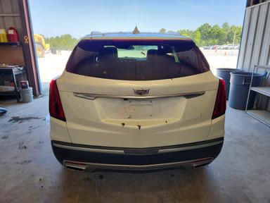 Vue de 2021 CADILLAC XT5 PREMIUM LUXURY, angle 6