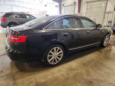 Vue de 2010 AUDI A6 PRESTIGE, angle 3