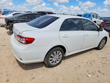 Вид 2012 TOYOTA COROLLA LE, угол 3