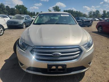 2017 FORD TAURUS SE view, angle 5