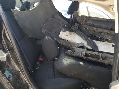 Вид 2012 MAZDA 3 I, угол 10