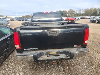 منظر 2007 GMC NEW SIERRA C1500، زاوية 6