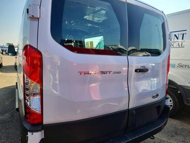 Вид 2025 FORD TRANSIT T-250 DELIVERY VAN, угол 6