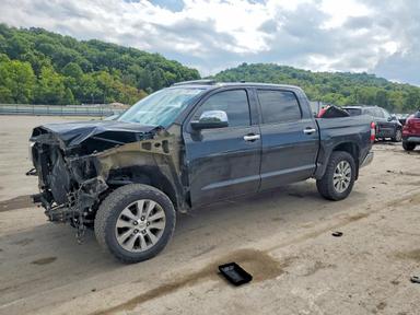 Vue de 2015 TOYOTA TUNDRA CREWMAX LIMITED, angle 1