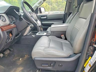 Vue de 2015 TOYOTA TUNDRA CREWMAX LIMITED, angle 7