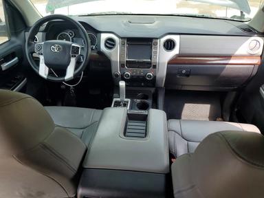 Vue de 2015 TOYOTA TUNDRA CREWMAX LIMITED, angle 8